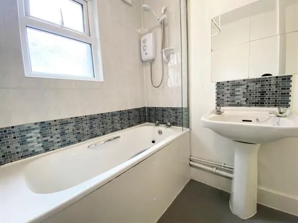 153 Forest Road, London, E17 6HE