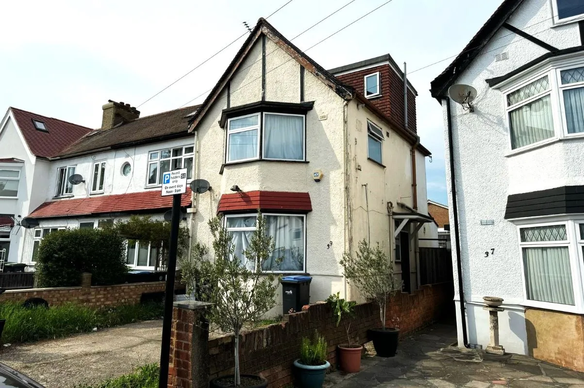 39 Tiverton Road, London, N18 1DN
