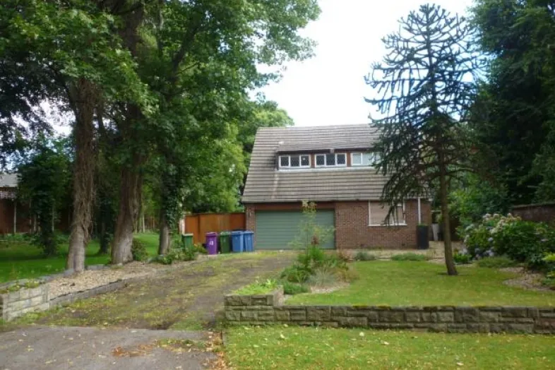 13a Fulwood Park, Liverpool L17 5AD