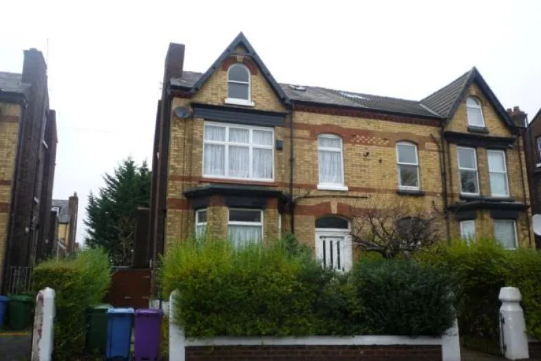97 Newsham Drive, Liverpool L6 7UQ