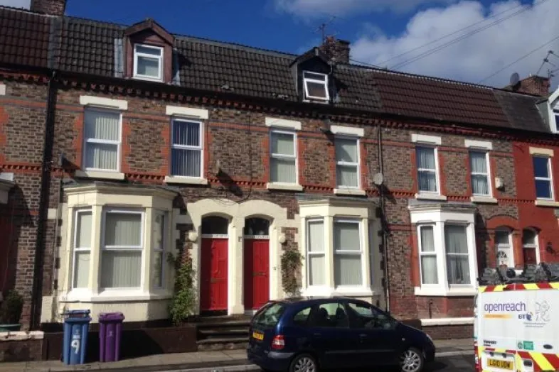 9/11 St. Ambrose Grove, Liverpool L4 2RL