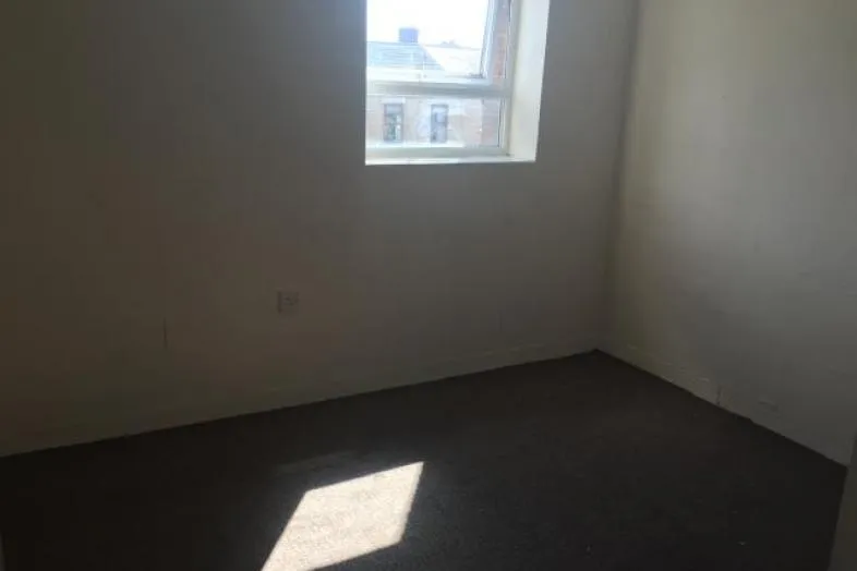 Apt 10, Grassendale Court, Grassendale Road, Liverpool L19 0LY