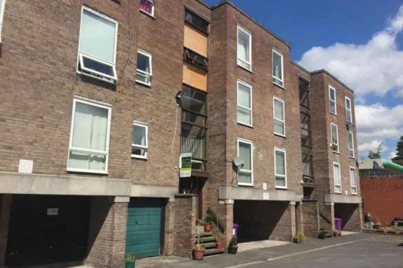 Apt 10, Grassendale Court, Grassendale Road, Liverpool L19 0LY