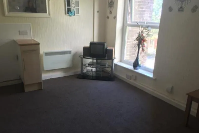 Apt 10, Grassendale Court, Grassendale Road, Liverpool L19 0LY