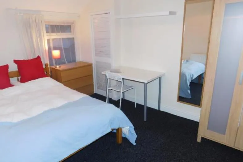 104 Lawrence Road, Liverpool L15 0EG