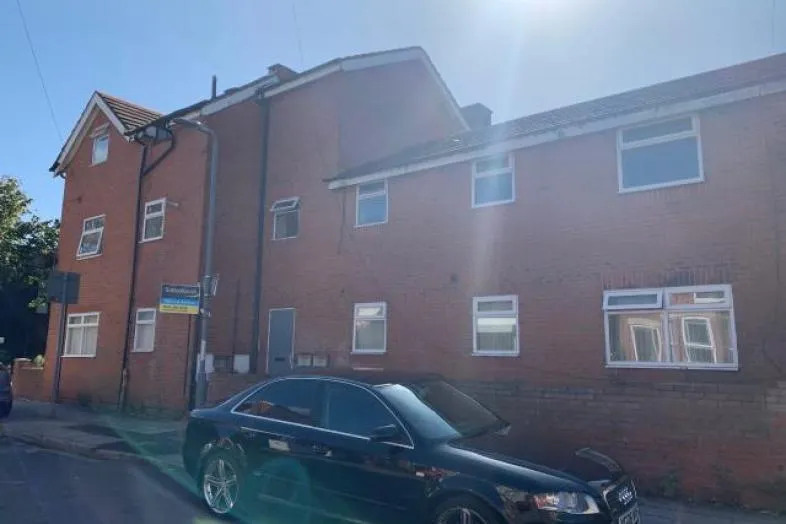 Flat 2, 1a Vicar Road, Liverpool L6 0BW