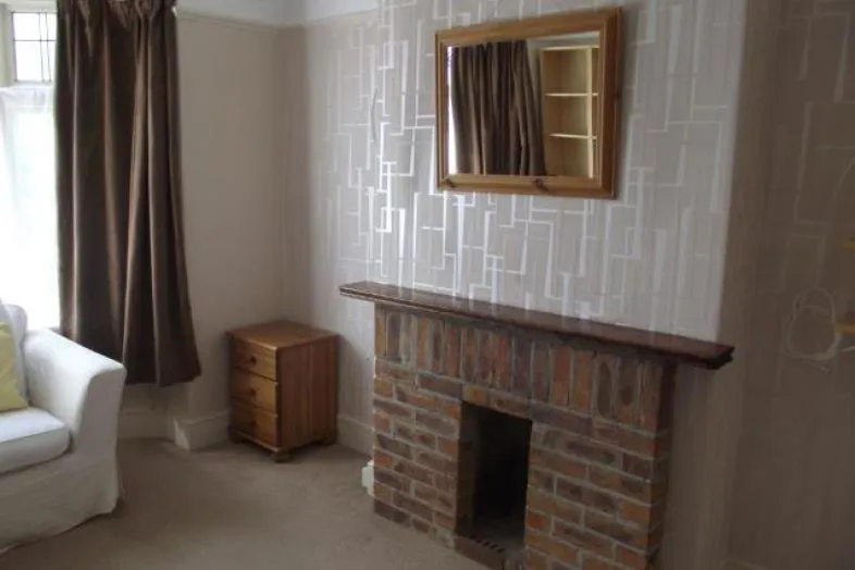 42a Clifton Grove, Paignton, Devon TQ3 3LH