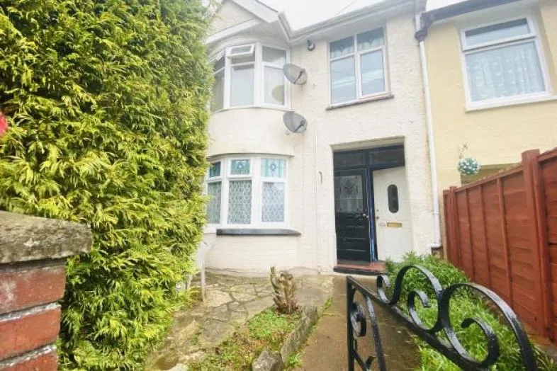 42a Clifton Grove, Paignton, Devon TQ3 3LH