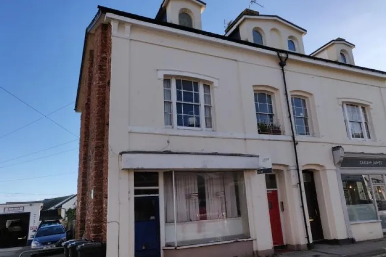 Flat 2, 18 Winner Street, Paignton, Devon TQ3 3BJ