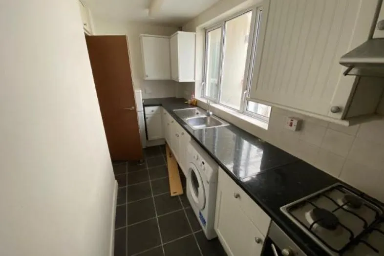 Flat 3, Longpark Lodge, 66 Thurlow Road TQ1 3EG