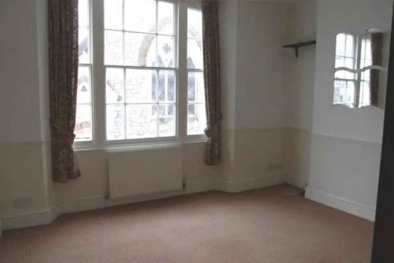 Flat 2, 18 Winner Street, Paignton, Devon TQ3 3BJ