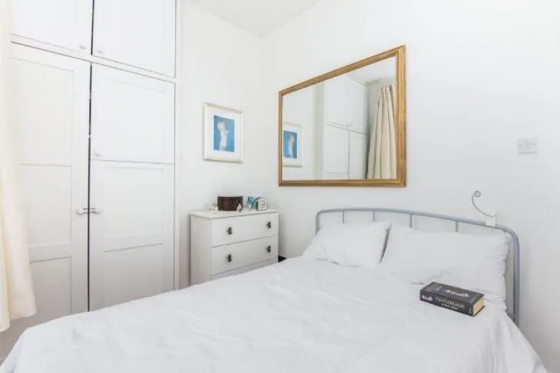 Flat 3, 16 St. Davids Hill, Exeter EX4 3RQ