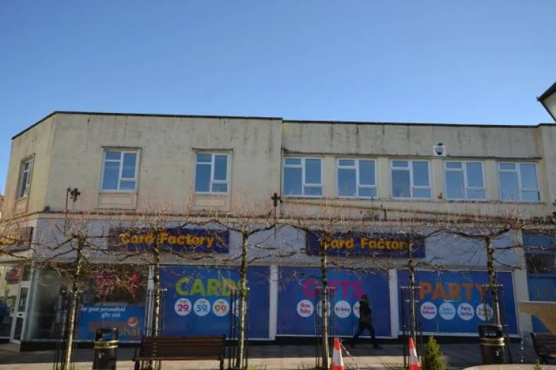 Flats: 8a, 8b, 8c, Commercial Square, Camborne, Cornwall TR14 8DZ