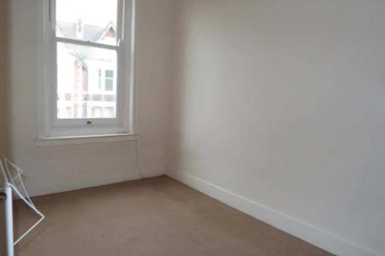 Flat 5, 28 Merton Road, Southsea, Hampshire PO5 2AQ
