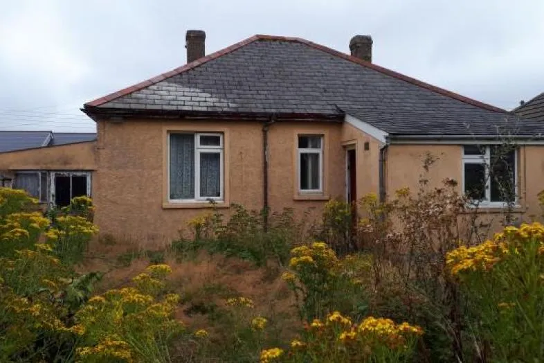 124 Weeth Road, Camborne, Cornwall TR14 7NB