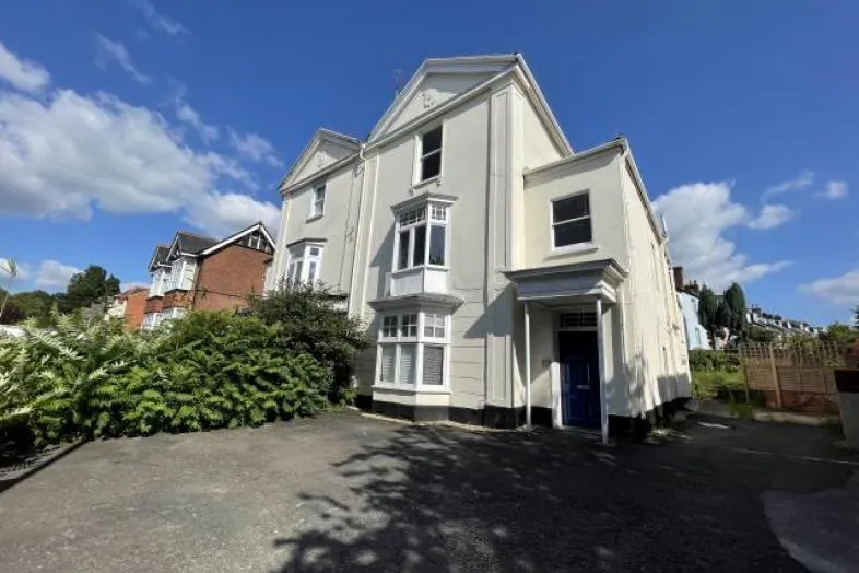93 Old Tiverton Road, Exeter EX4 6LQ