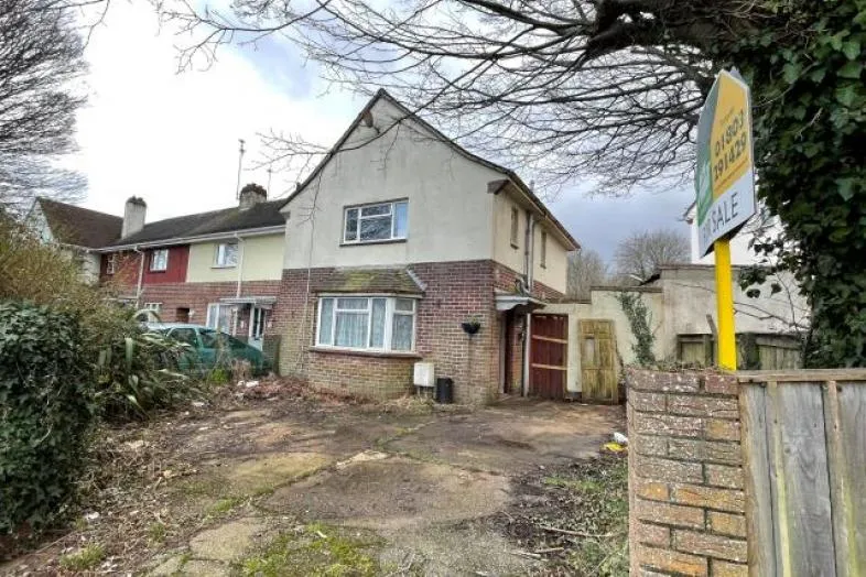 48 East Pafford Avenue, Torquay TQ2 8DA