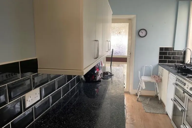 23 Winner Hill Road, Paignton, Devon TQ3 3BT