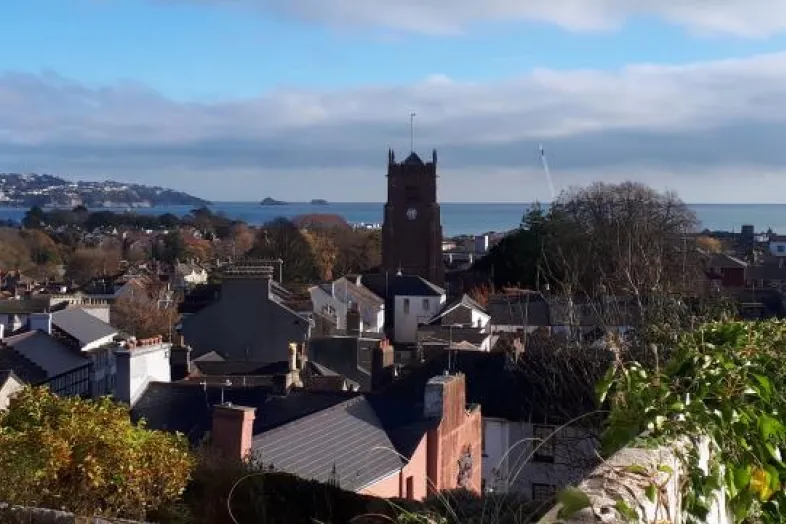 23 Winner Hill Road, Paignton, Devon TQ3 3BT