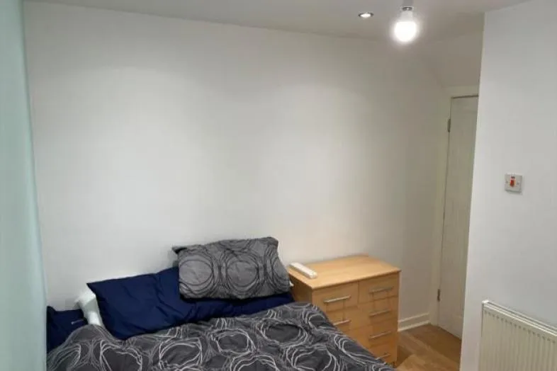 Flat 2, 53 Derby Lane, Liverpool L13 6QE