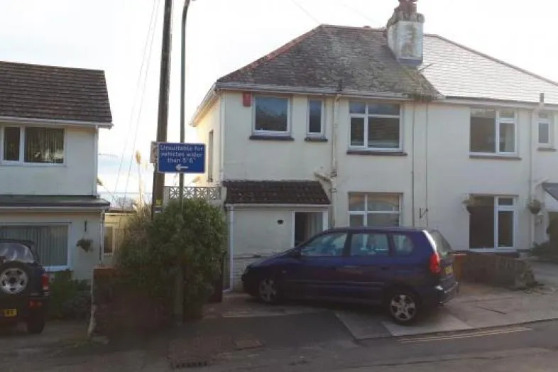 23 Winner Hill Road, Paignton, Devon TQ3 3BT