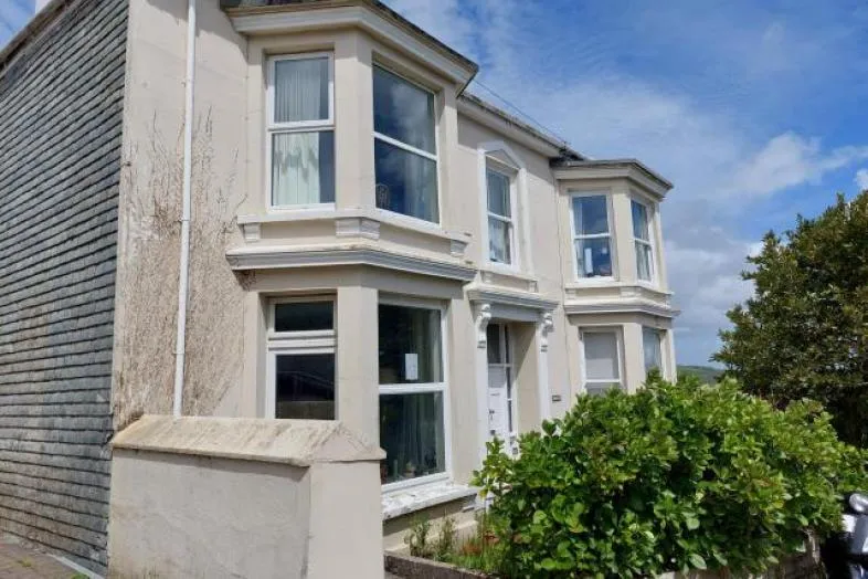 4 Mount Wise, Pikes Hill, Falmouth, Cornwall TR11 3JS