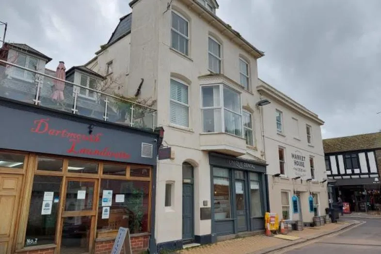 1 Market Street, Dartmouth, Devon TQ6 9QE