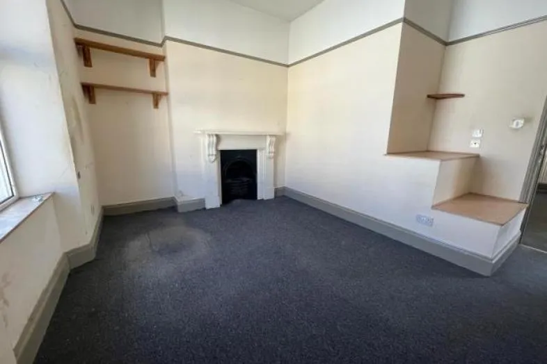 First Floor Flat, 29 Sydney Street, Plymouth PL1 5AE