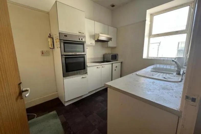 First Floor Flat, 29 Sydney Street, Plymouth PL1 5AE