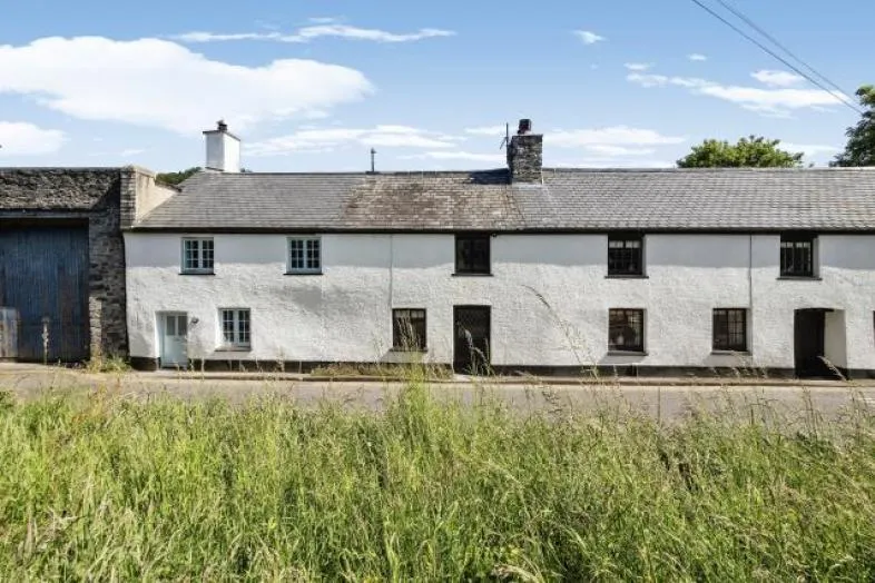 12 Elliott Plain, Buckfastleigh, Devon TQ11 0BZ