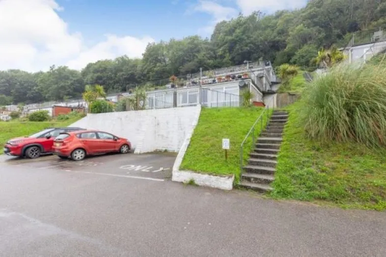 52 Hillside Villas, Millendreath Holiday Village, Looe, Cornwall PL13 1PE