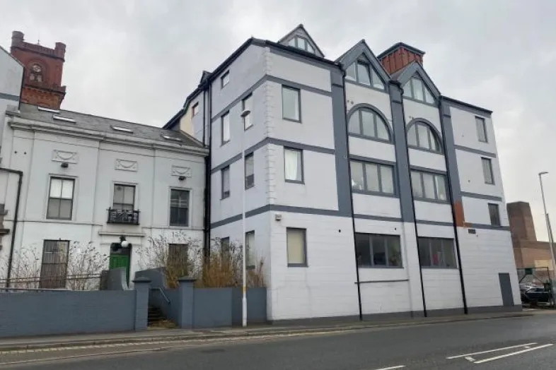 Flat 17 Birchen House, 1 Canning Street, Birkenhead, Merseyside CH41 1ND