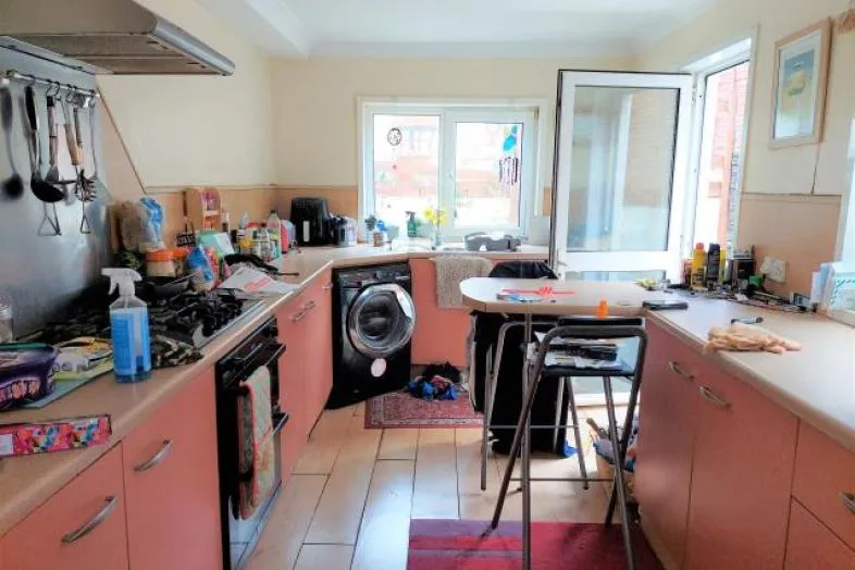 19 York Road, Paignton, Devon TQ4 5NN