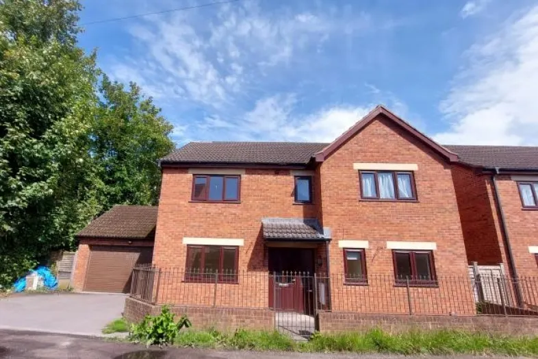 1 The Grove Mews, Burnham-on-sea, Somerset TA8 2BU