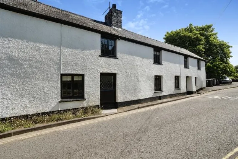 12 Elliott Plain, Buckfastleigh, Devon TQ11 0BZ
