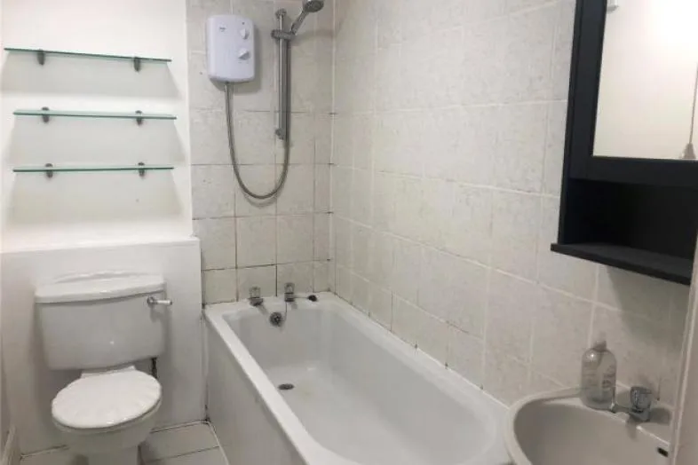 Flat 1, 30 Connaught Avenue, Plymouth PL4 7BY