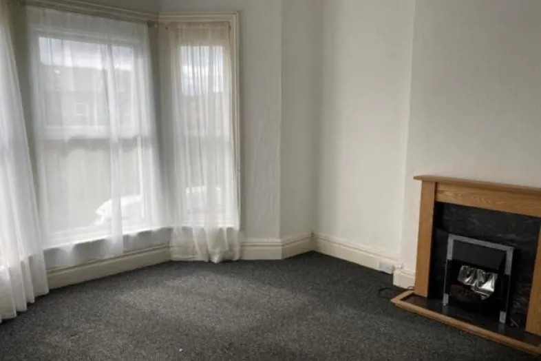 79 Hampton Road, Southport, Merseyside PR8 6QD
