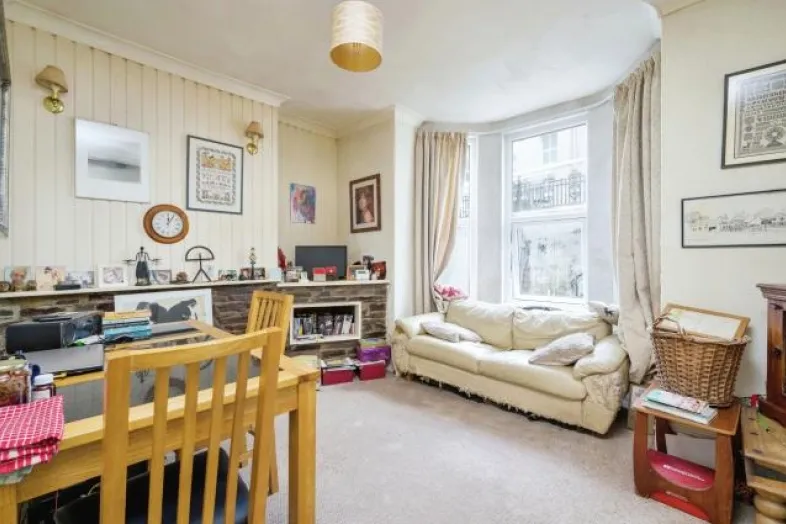 26a Fellowes Place, Plymouth PL1 5NB