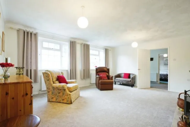 1 Boscundle Close, St. Austell, Cornwall PL25 3RN