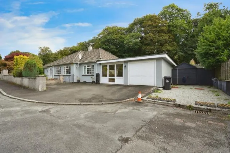 1 Boscundle Close, St. Austell, Cornwall PL25 3RN