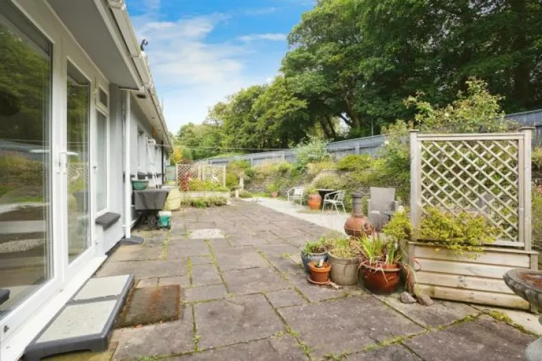 1 Boscundle Close, St. Austell, Cornwall PL25 3RN