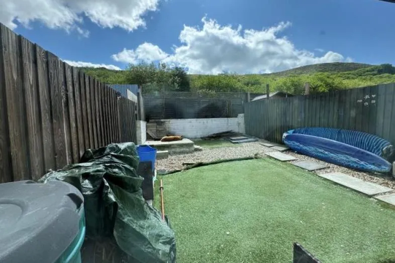 2 Carn Bargus, Whitemoor, Nanpean, St. Austell, Cornwall PL26 7XF