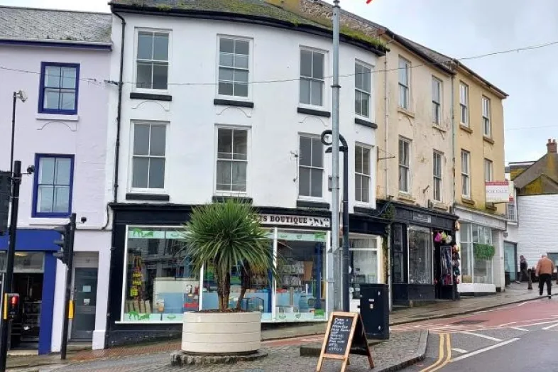 75 & 75a Market Jew Street, Penzance, Cornwall TR18 2LG