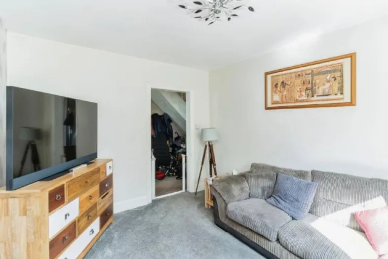 9 & 9a Primley Park, Paignton, Devon TQ3 3JP