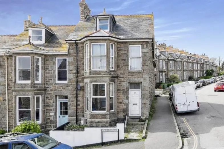 7 Lescudjack Road, Penzance, Cornwall TR18 3AD