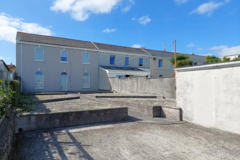17 Marine Drive, Torpoint, Cornwall PL11 2EH