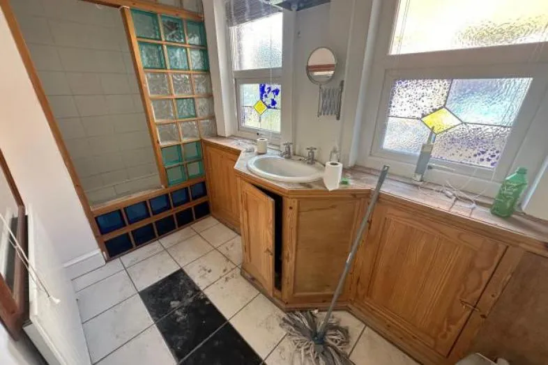 122 Knowsley Road, Bootle, Merseyside L20 4NR