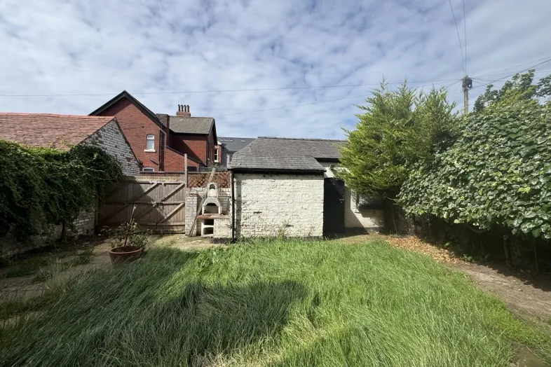 27 St. Davids Road North, Lytham St. Annes, Lancashire FY8 2BL