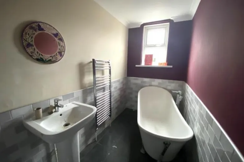 70 Warbro Road & The Garden Flat, Torquay TQ1 3PS