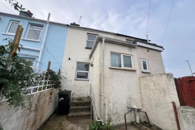 151 Queen Street, Newton Abbot, Devon TQ12 2BS